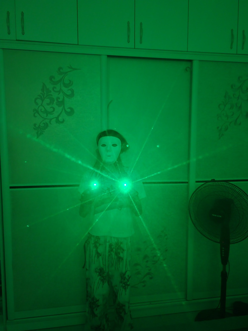Groene laserhandschoenen Laser - Led Gloves Music recensie en prijs