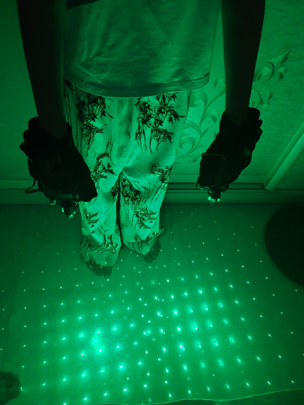 Groene laserhandschoenen Laser - Led Gloves Music recensie en prijs